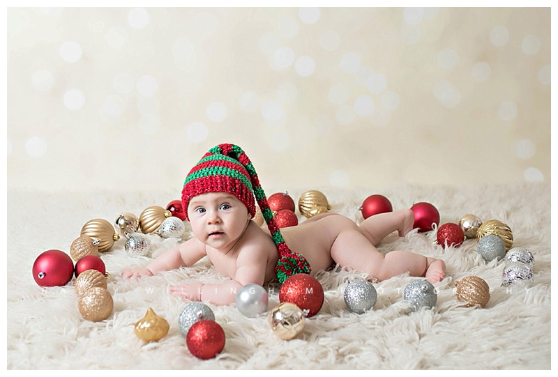 Hagerstown MD Baby Milestone Christmas Family Photographer